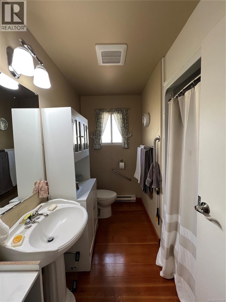 543 Maquinna Dr N, Tahsis