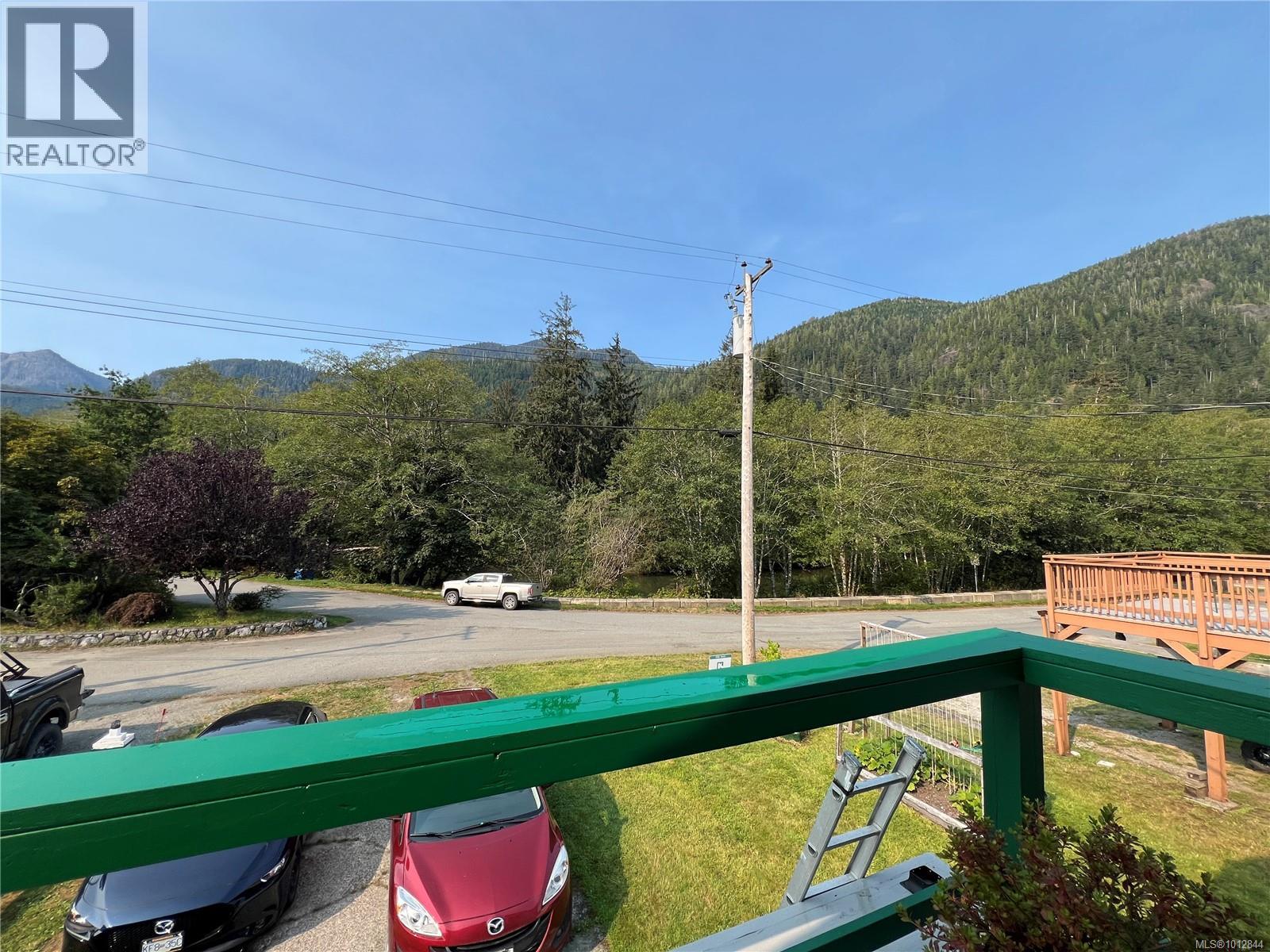 543 Maquinna Dr N, Tahsis