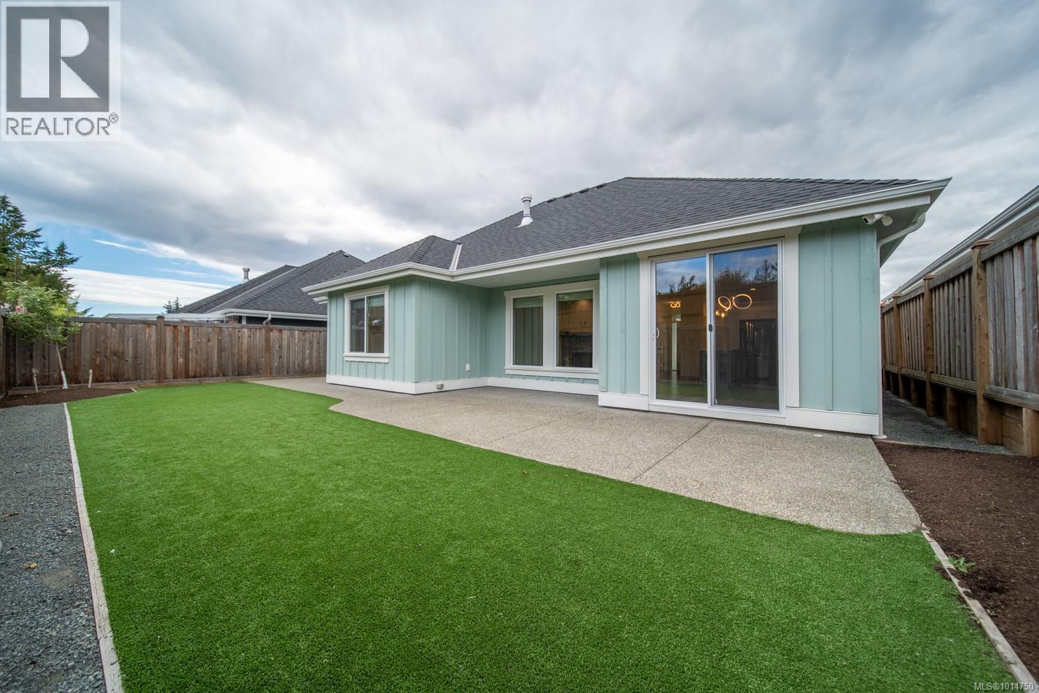 553 Rainbow Way, Parksville