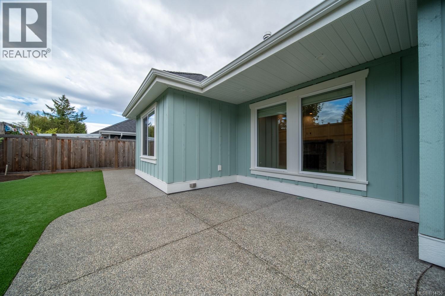 553 Rainbow Way, Parksville