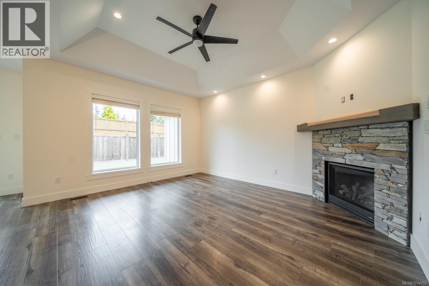553 Rainbow Way, Parksville
