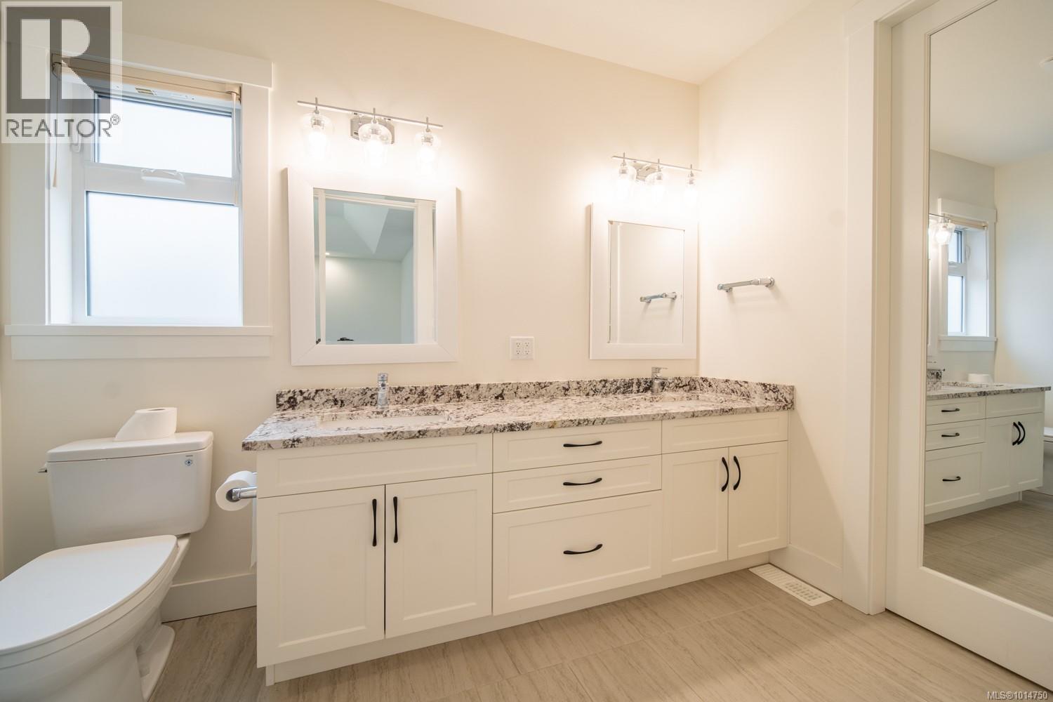 553 Rainbow Way, Parksville