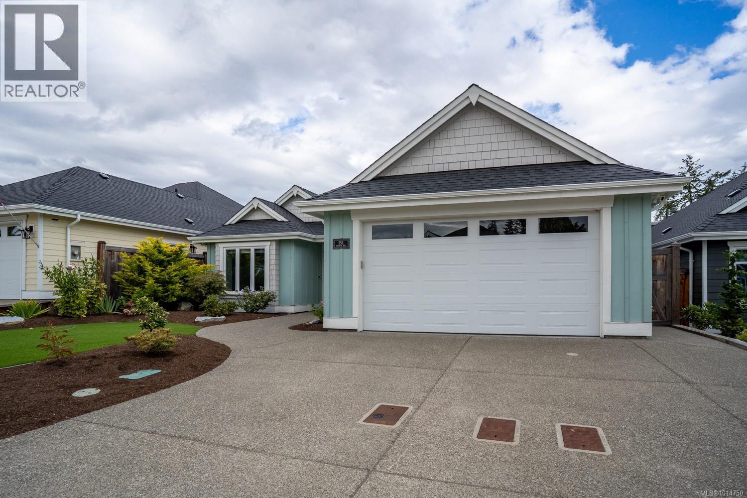 553 Rainbow Way, Parksville