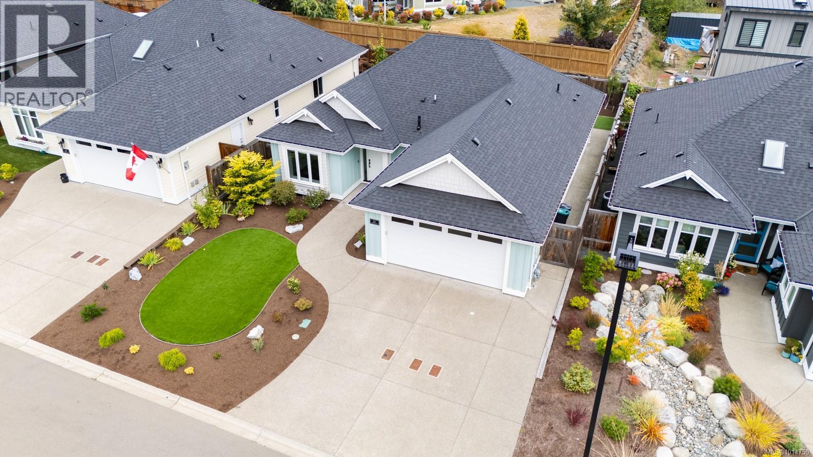 553 Rainbow Way, Parksville
