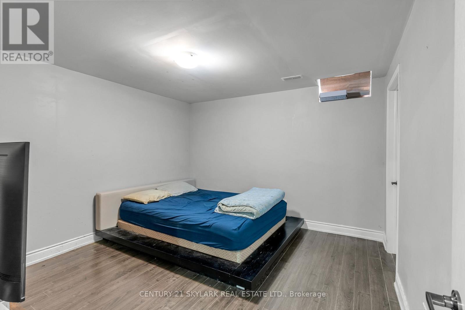 64 JACKSONVILLE DRIVE - 48