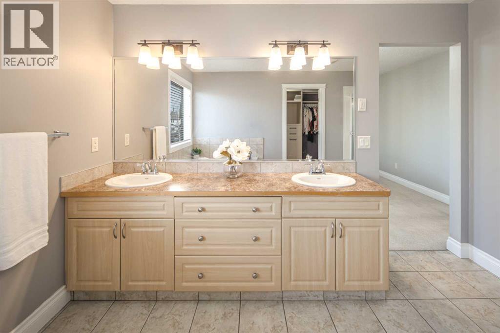 Single Family House for Sale in  Royal Birkdale Crescent NW Royal Oak Calgary 
