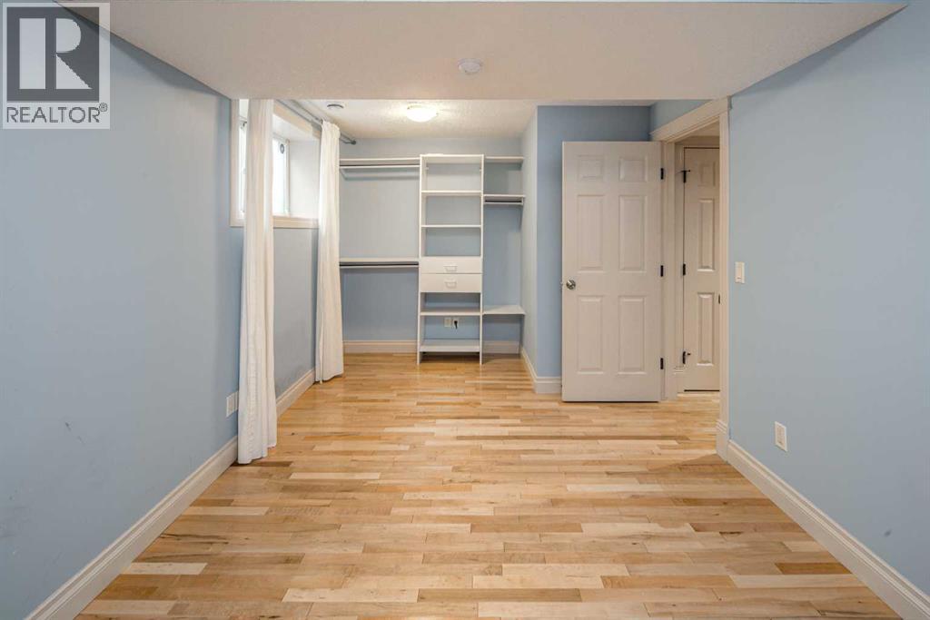 Single Family House for Sale in  Royal Birkdale Crescent NW Royal Oak Calgary 