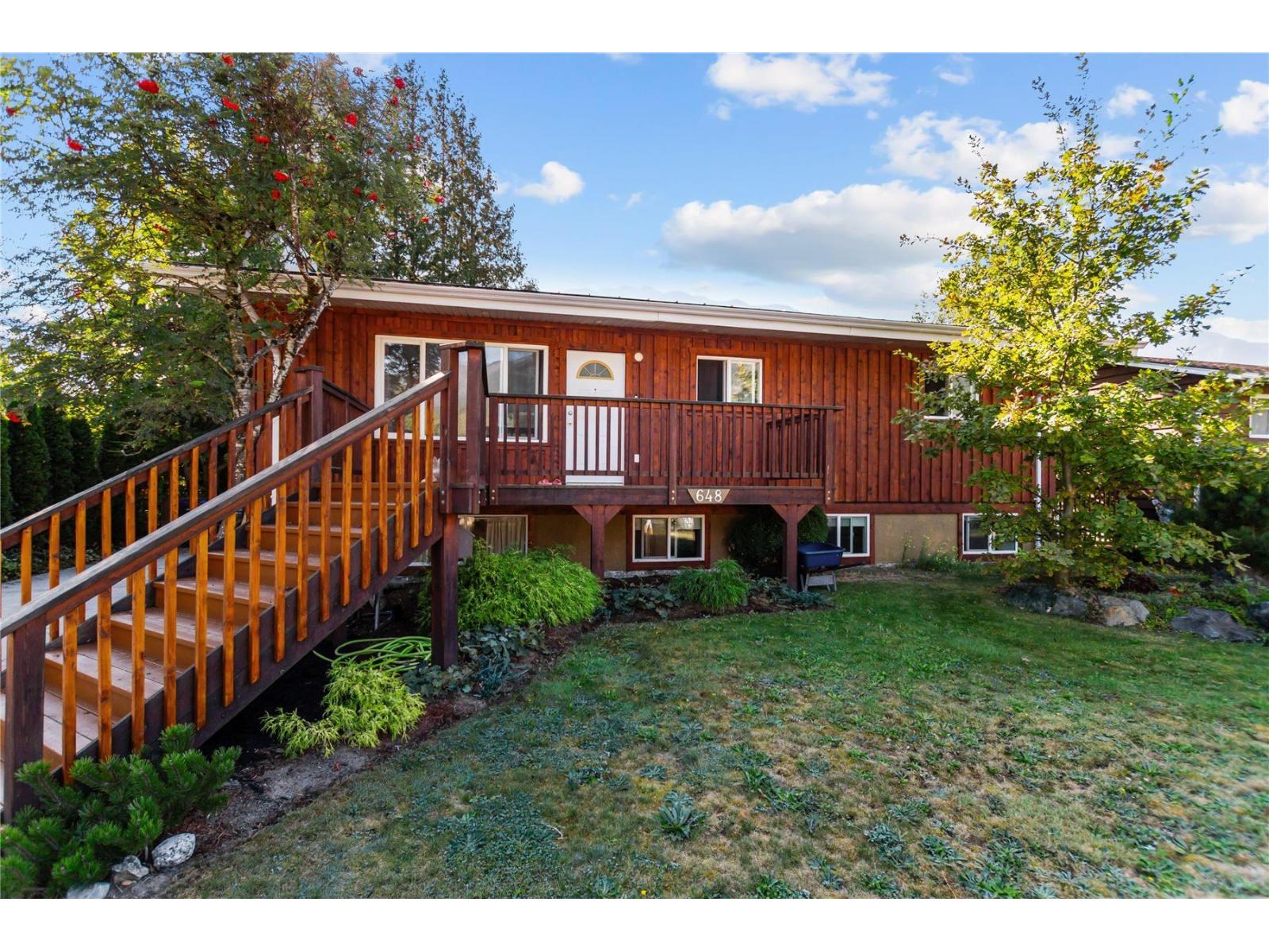 648 WILLOW STREET, Hope - Photo 2 of 26, Hope, British Columbia