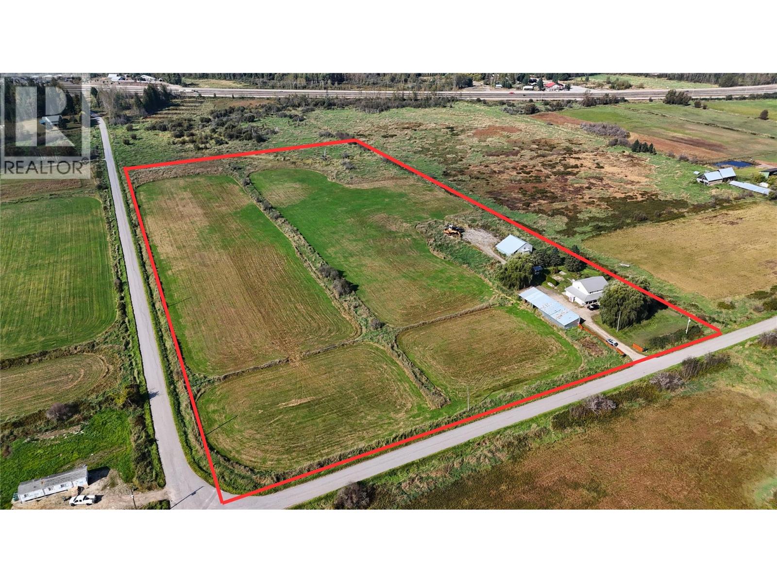 3695 Malakwa Loop Road, Malakwa
