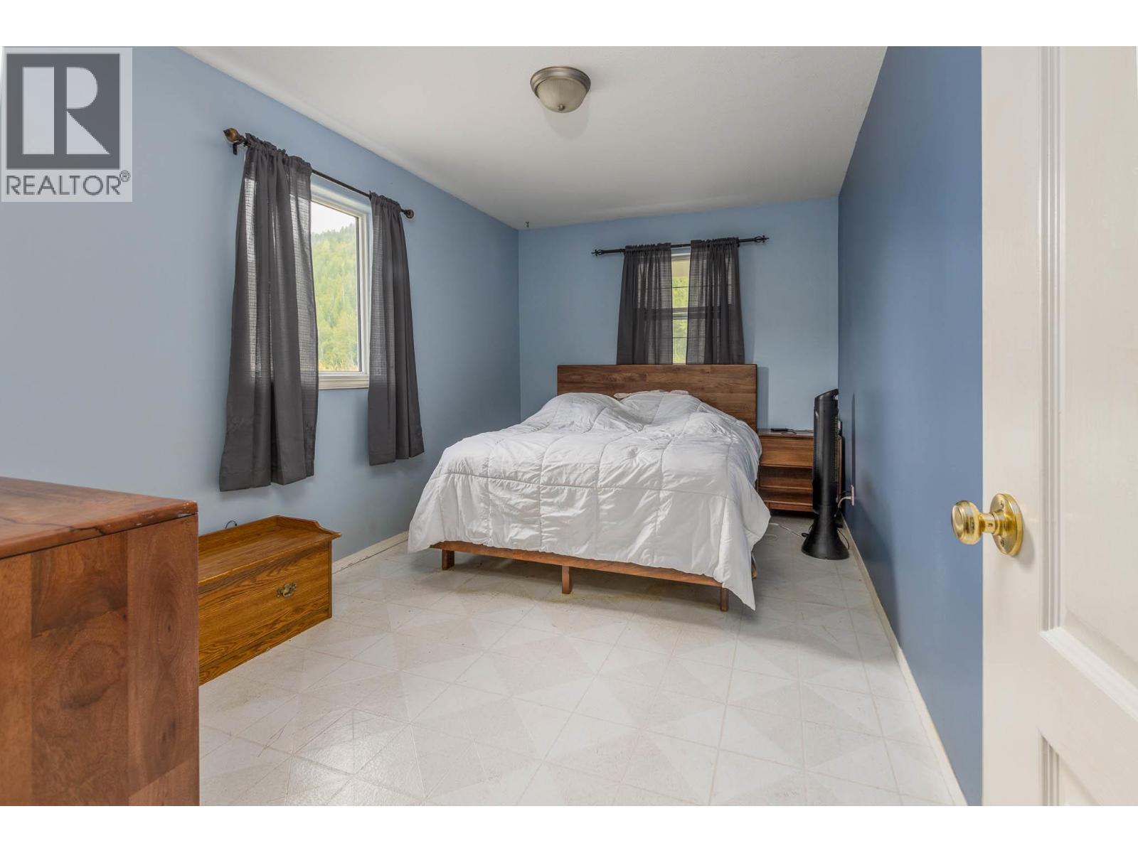 3695 Malakwa Loop Road, Malakwa