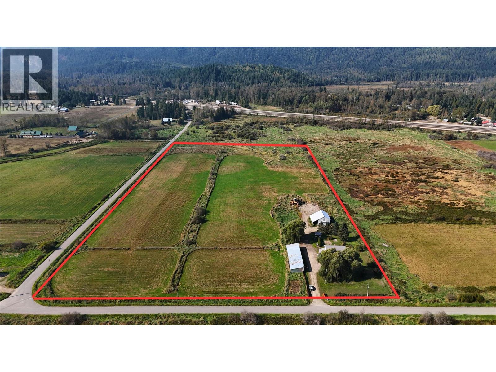 3695 Malakwa Loop Road, Malakwa
