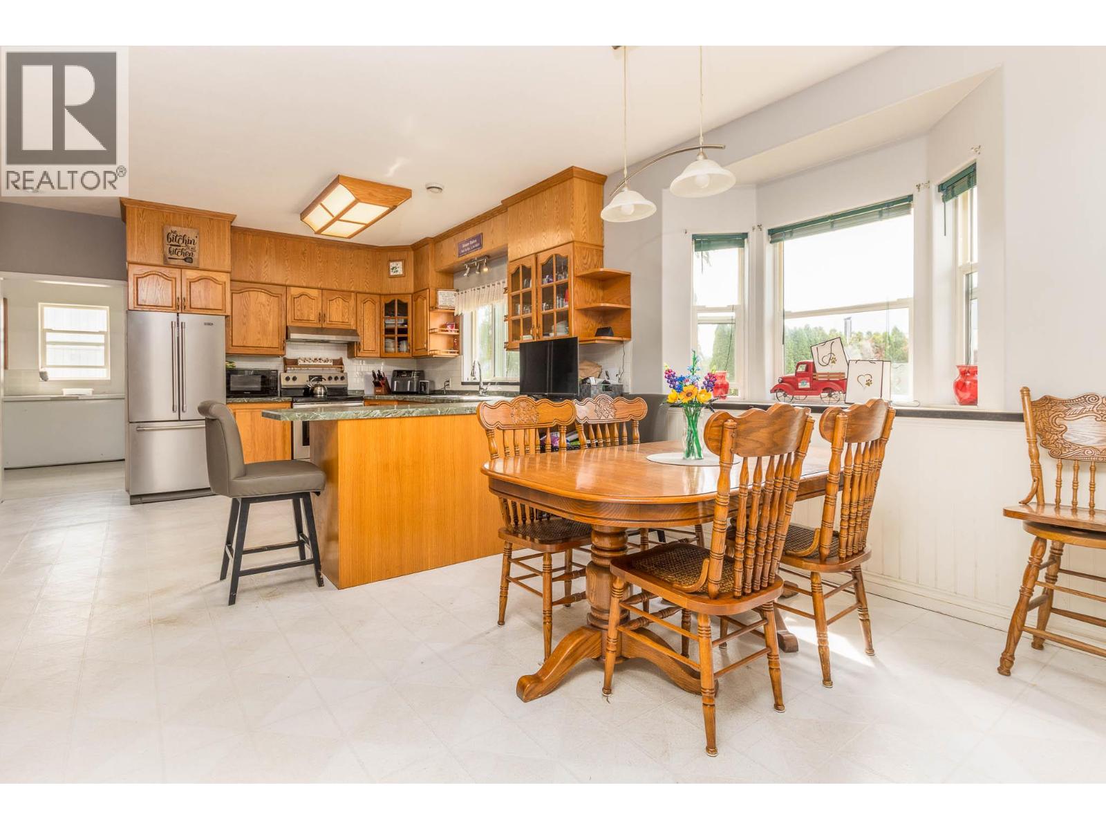 3695 Malakwa Loop Road, Malakwa