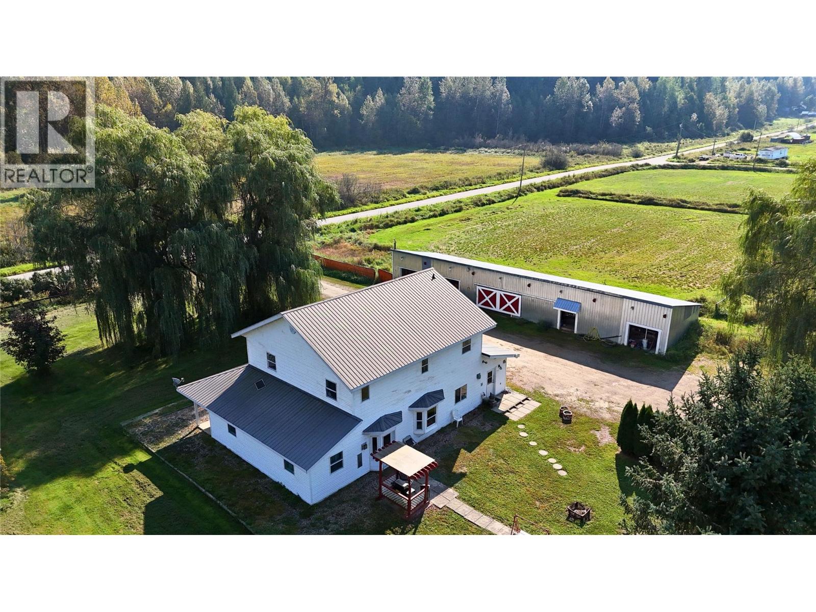 3695 Malakwa Loop Road, Malakwa