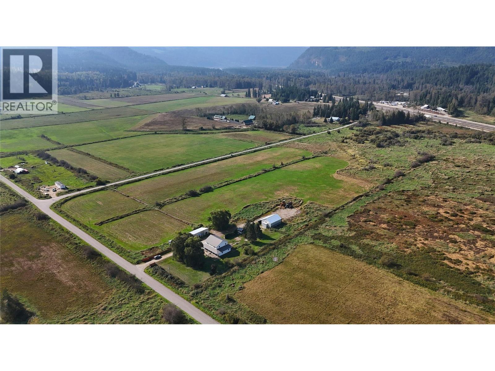 3695 Malakwa Loop Road, Malakwa