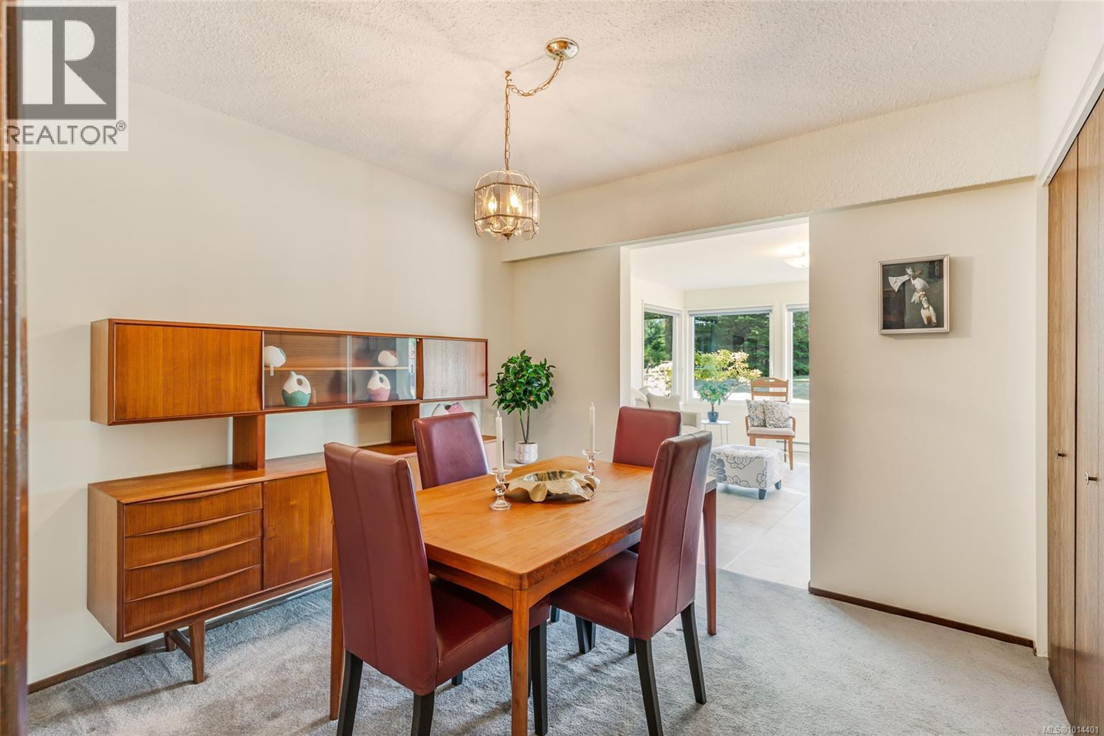 2402 Cross Rd, Nanoose Bay