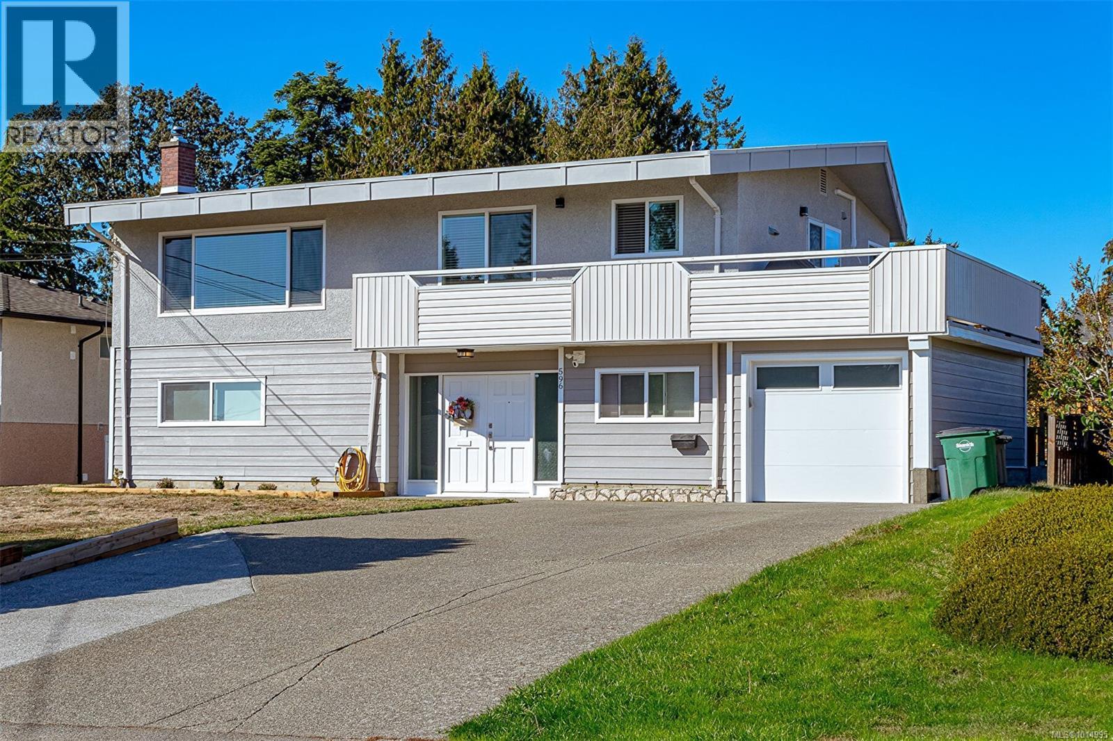  596 Peto Place, Saanich