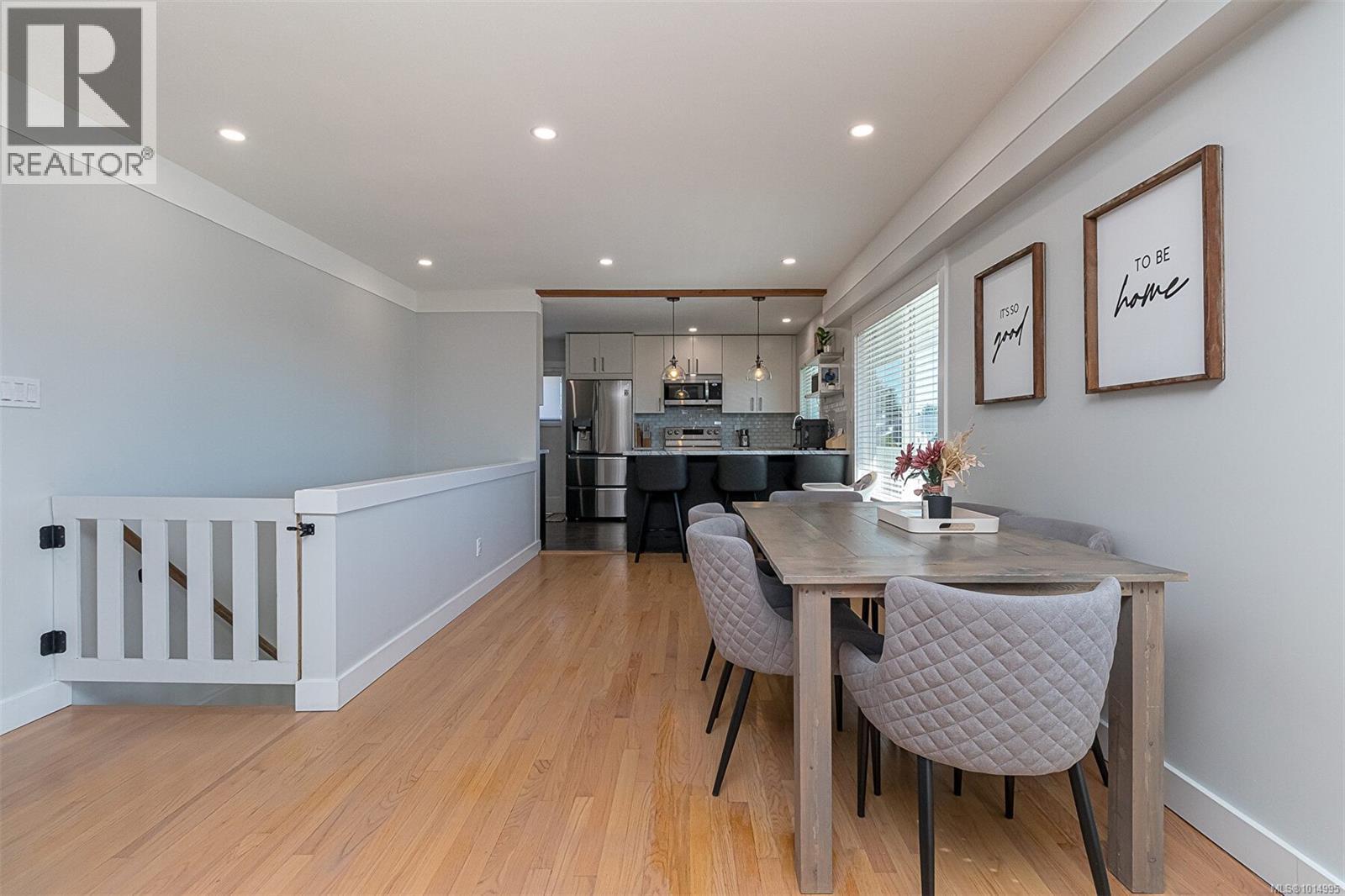  596 Peto Place, Saanich