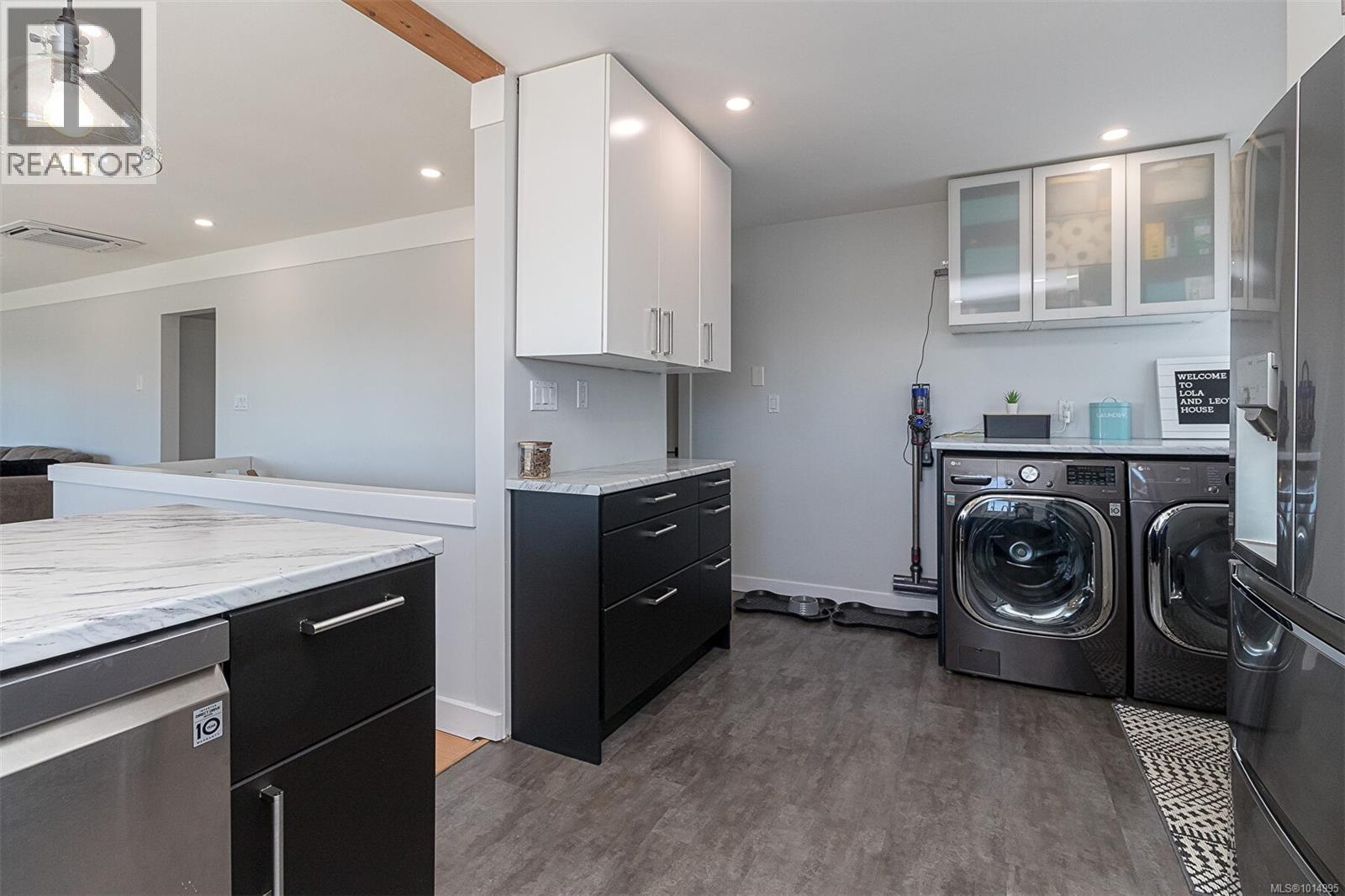  596 Peto Place, Saanich