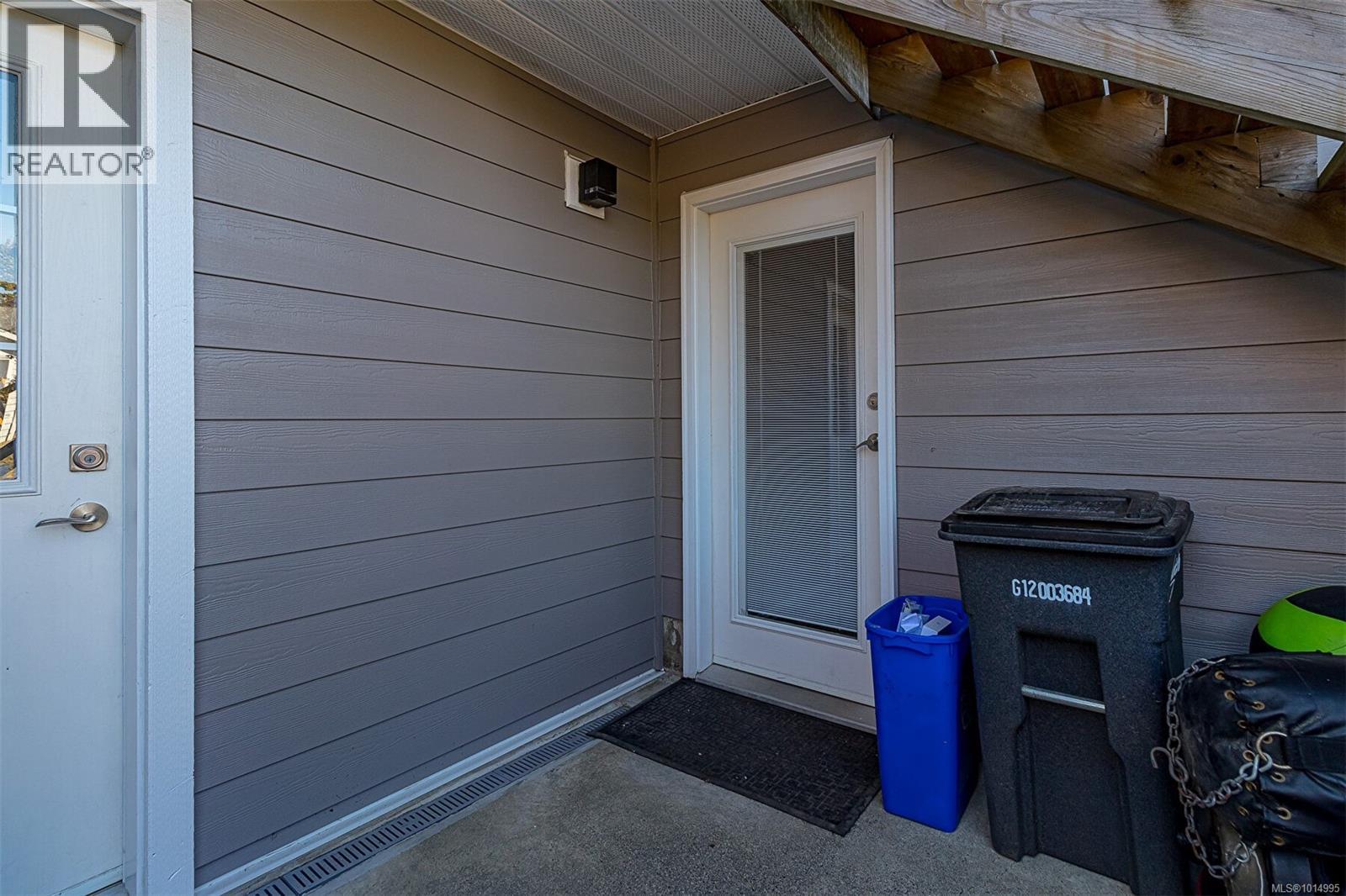  596 Peto Place, Saanich