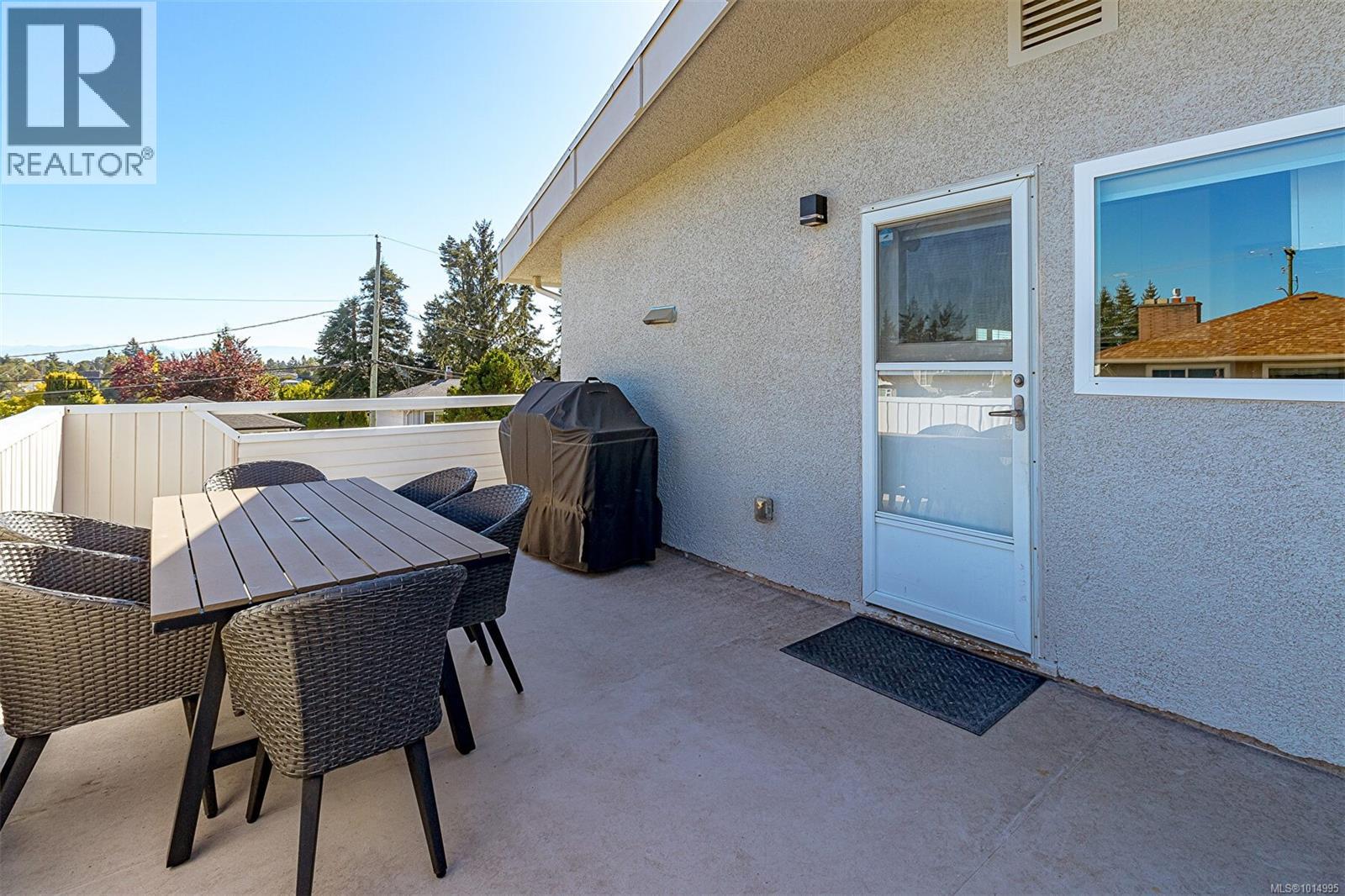  596 Peto Place, Saanich