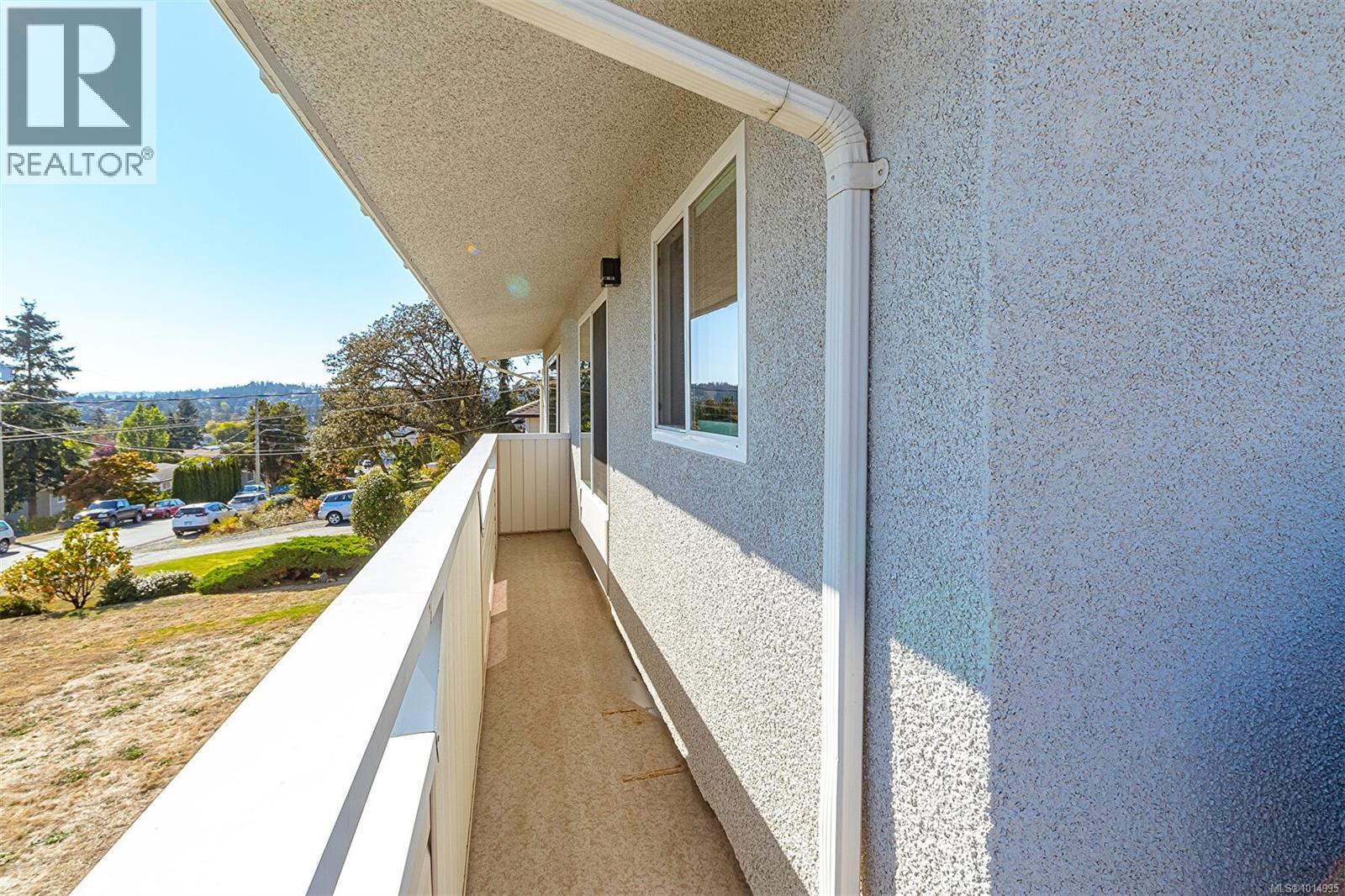  596 Peto Place, Saanich