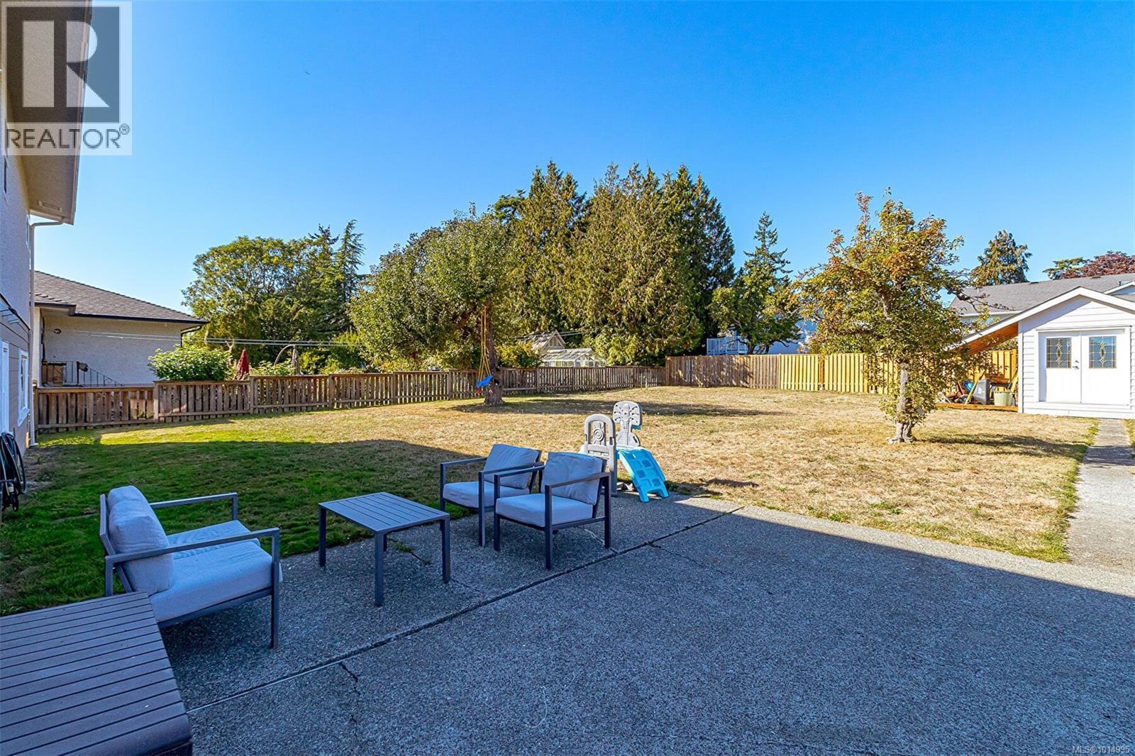  596 Peto Place, Saanich