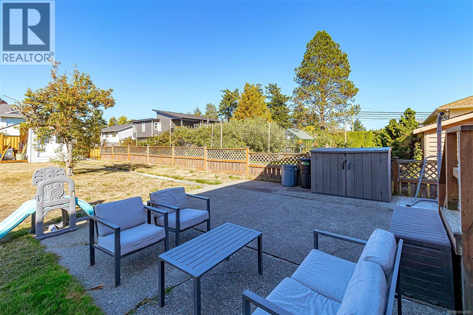  596 Peto Place, Saanich