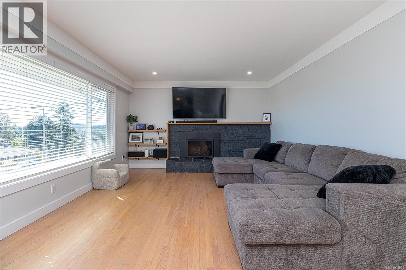  596 Peto Place, Saanich