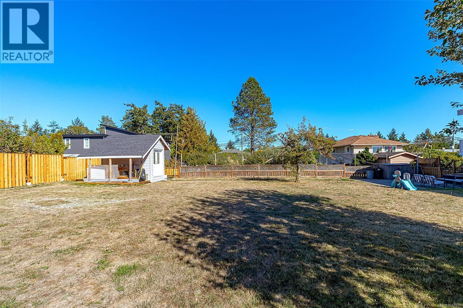  596 Peto Place, Saanich