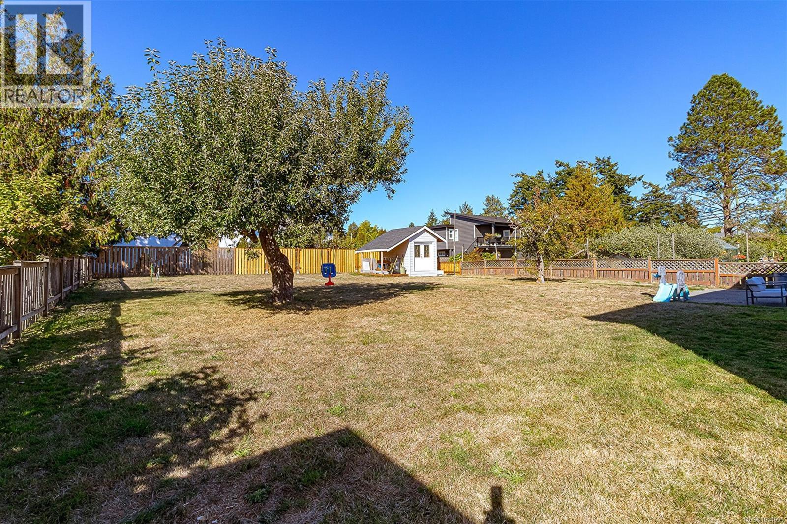  596 Peto Place, Saanich