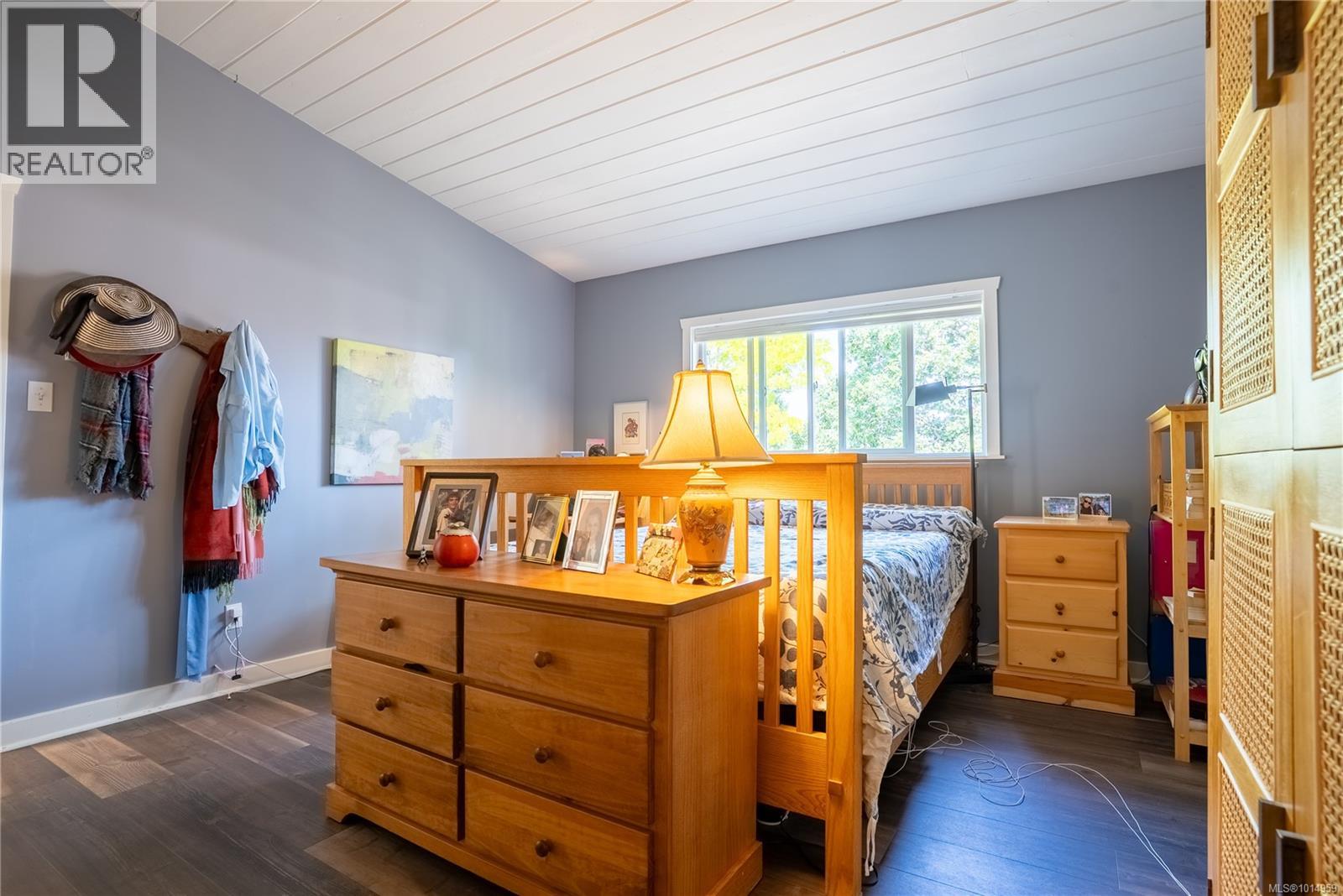 1556 Arrow Rd, Saanich