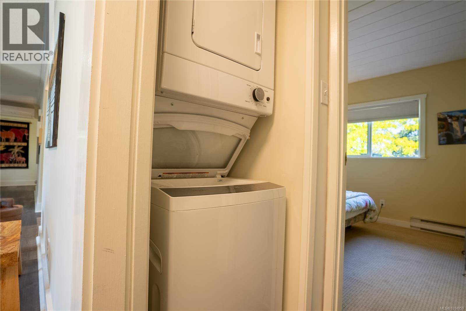 1556 Arrow Rd, Saanich