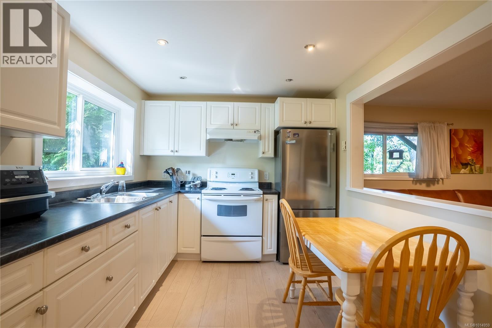 1556 Arrow Rd, Saanich