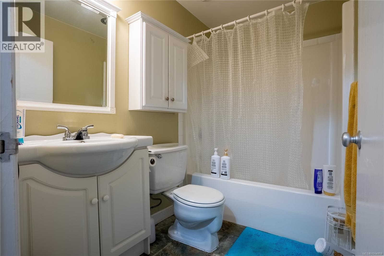 1556 Arrow Rd, Saanich