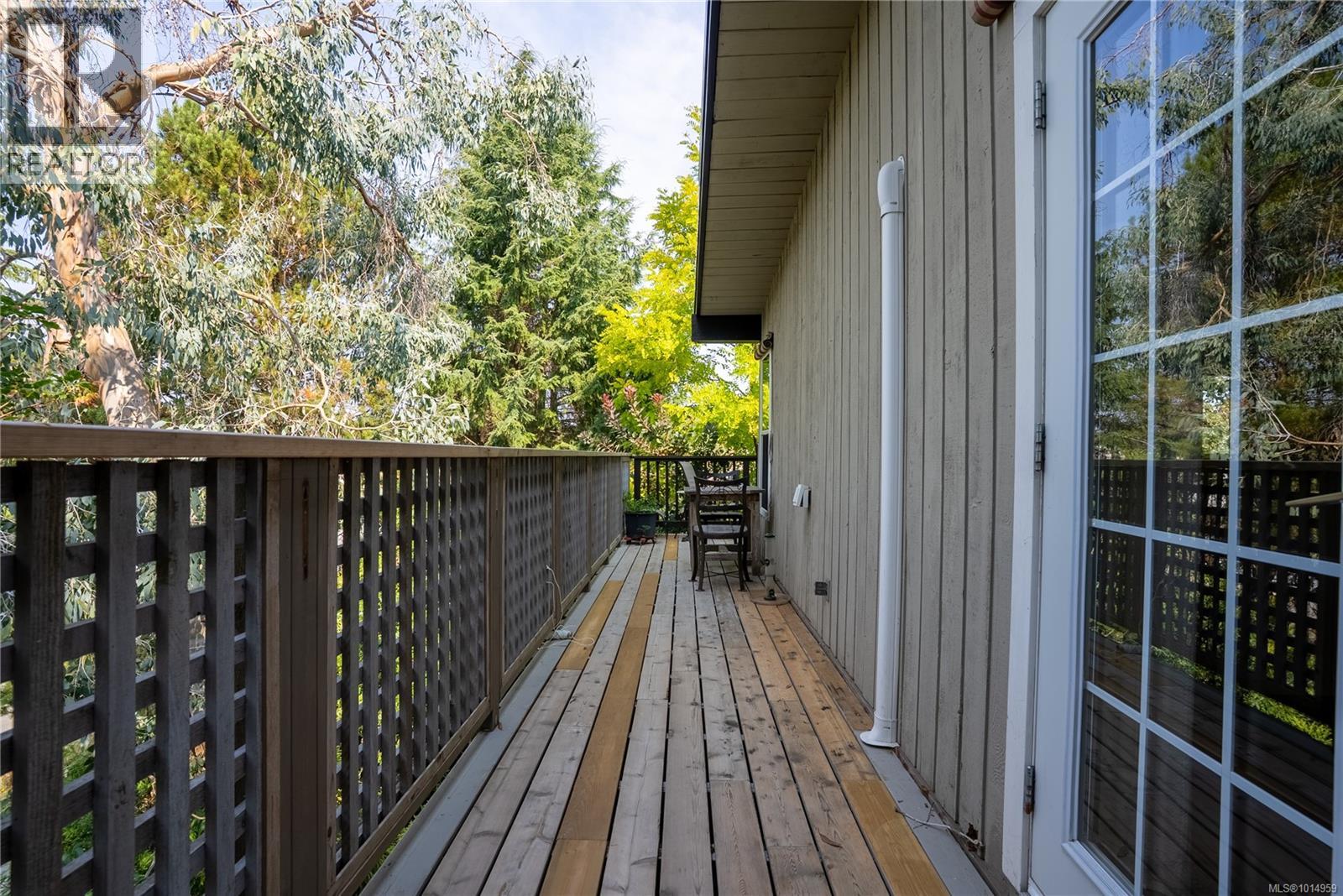 1556 Arrow Rd, Saanich