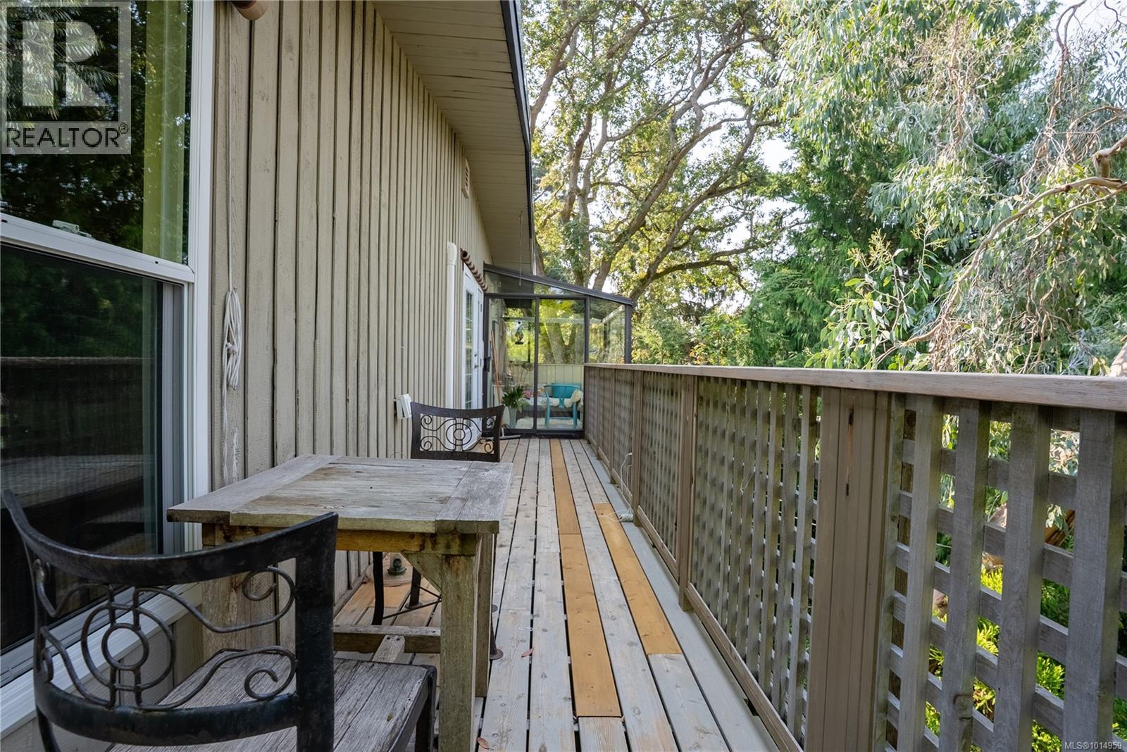 1556 Arrow Rd, Saanich
