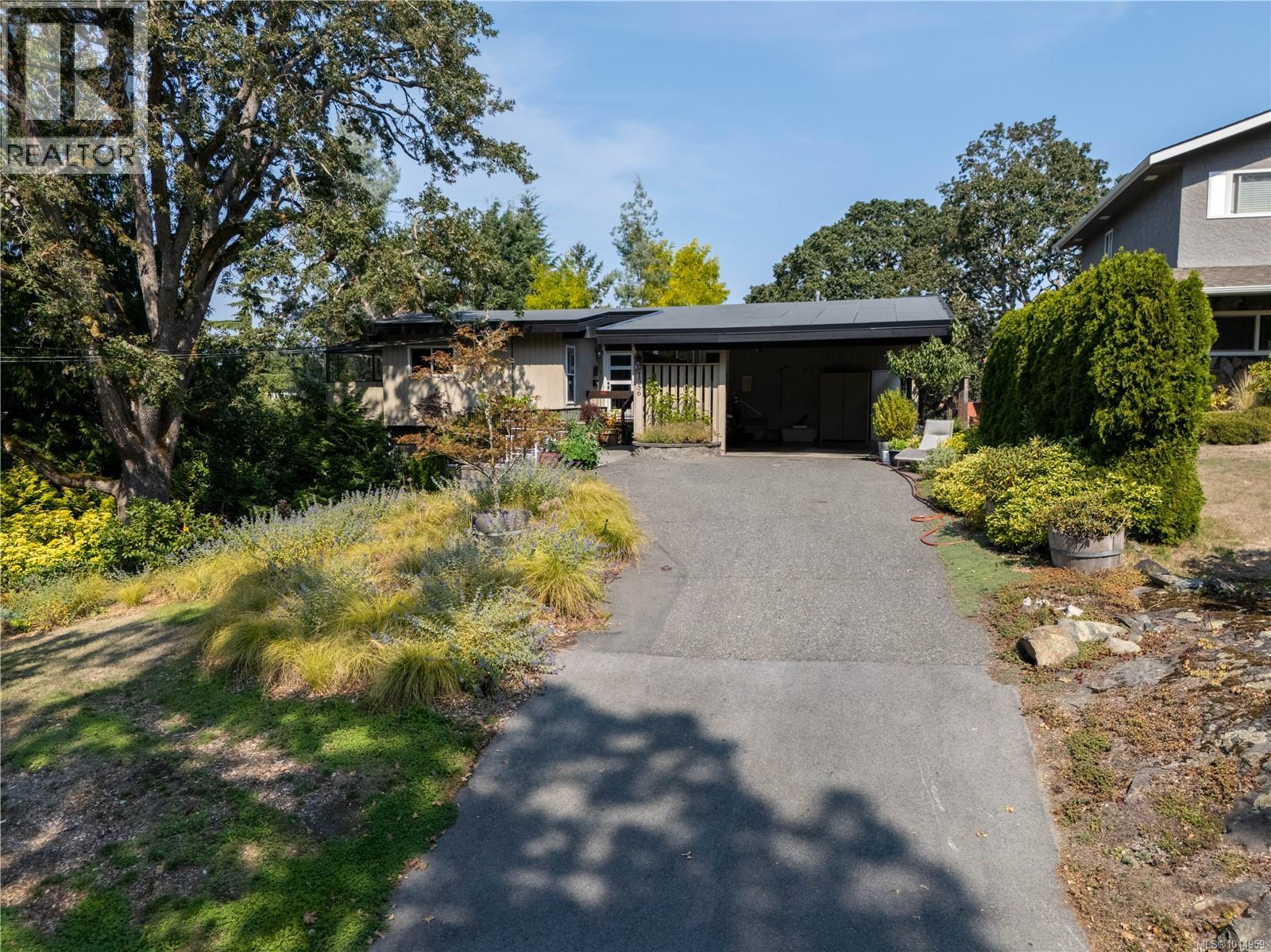 1556 Arrow Rd, Saanich