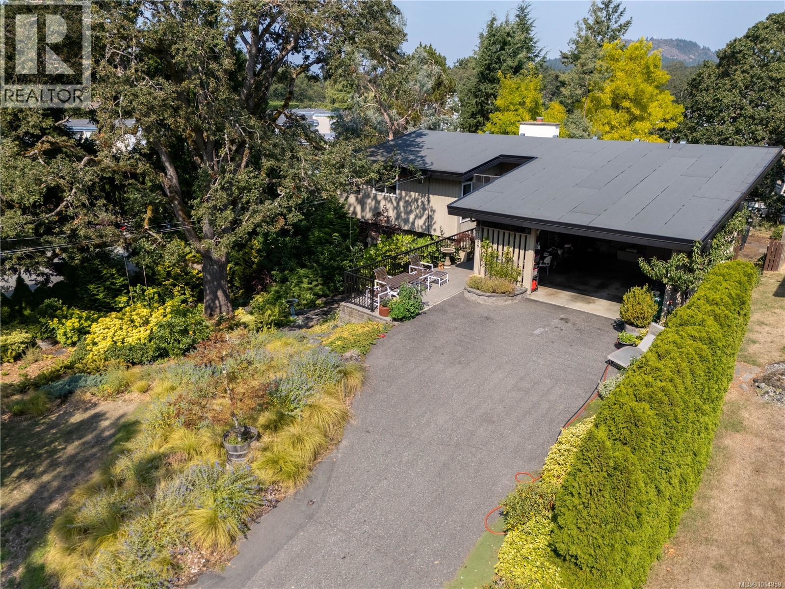 1556 Arrow Rd, Saanich
