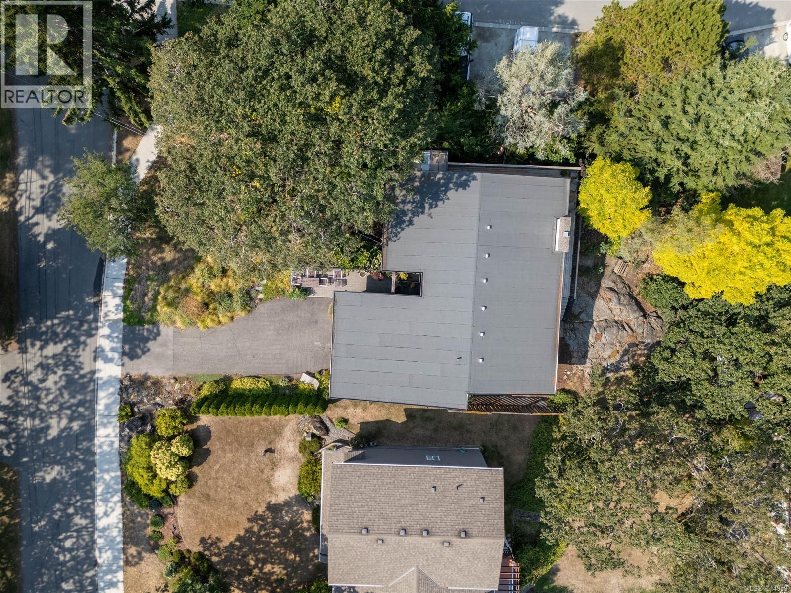 1556 Arrow Rd, Saanich