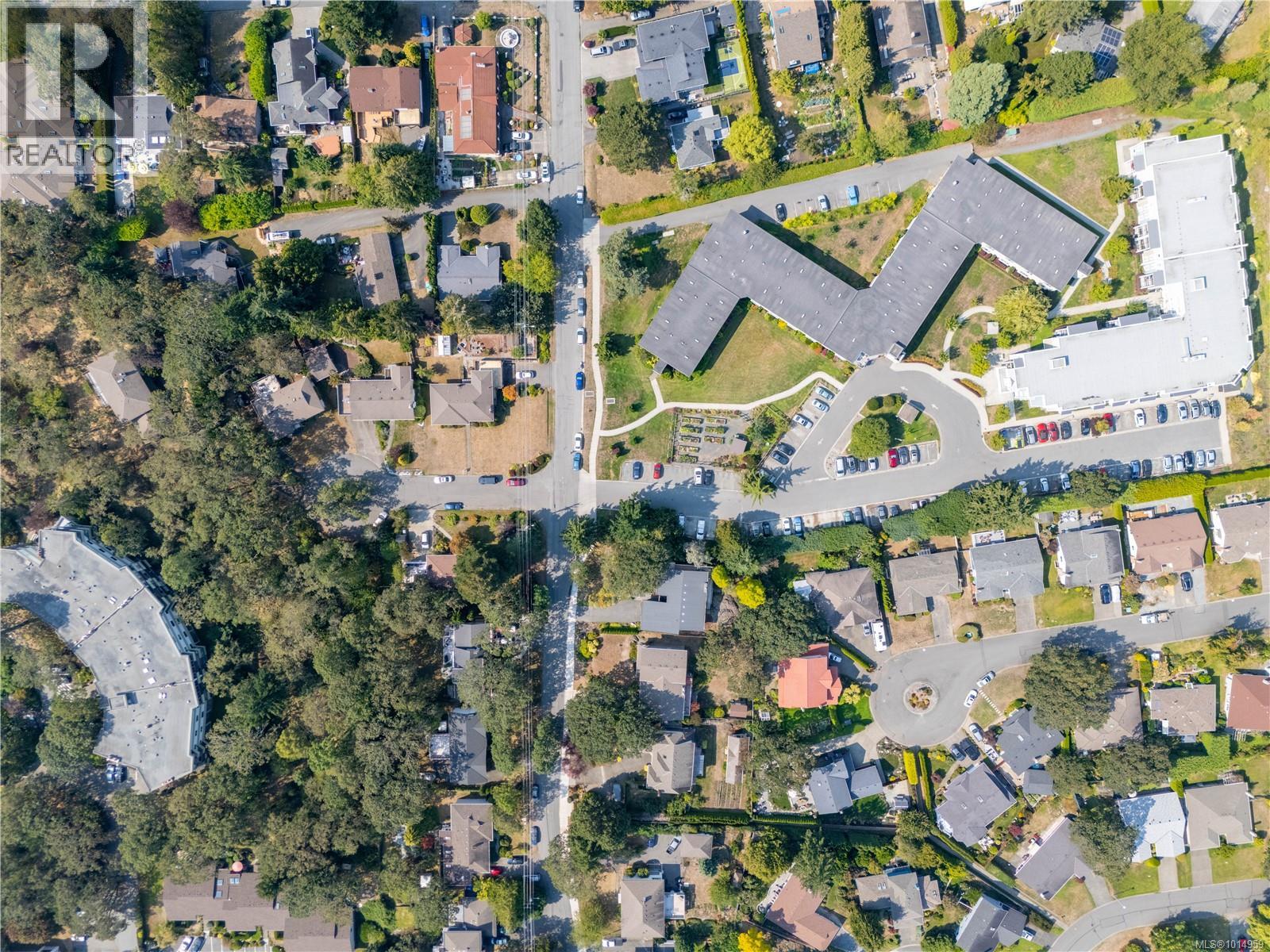 1556 Arrow Rd, Saanich
