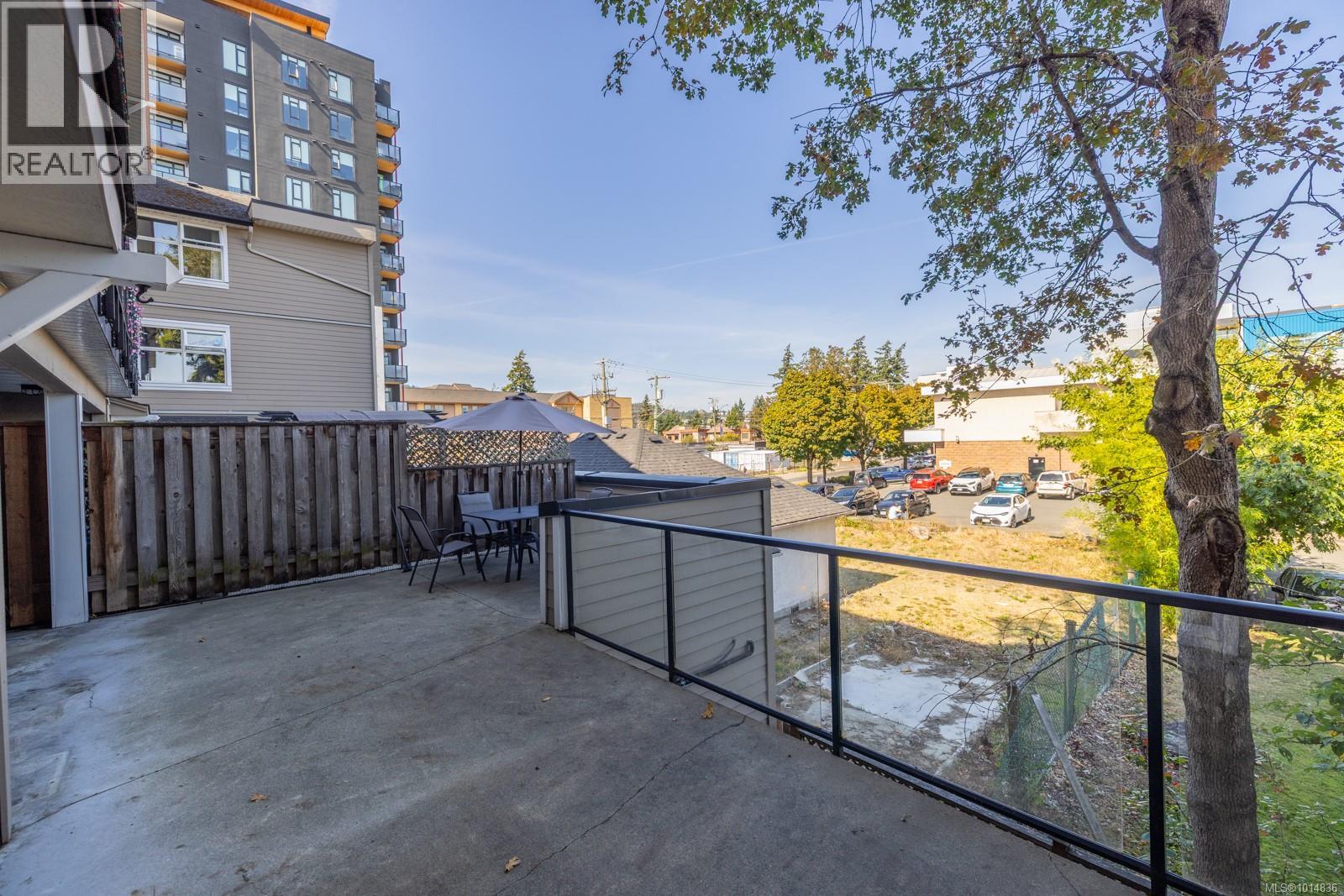 213 2829 Peatt Road, Langford