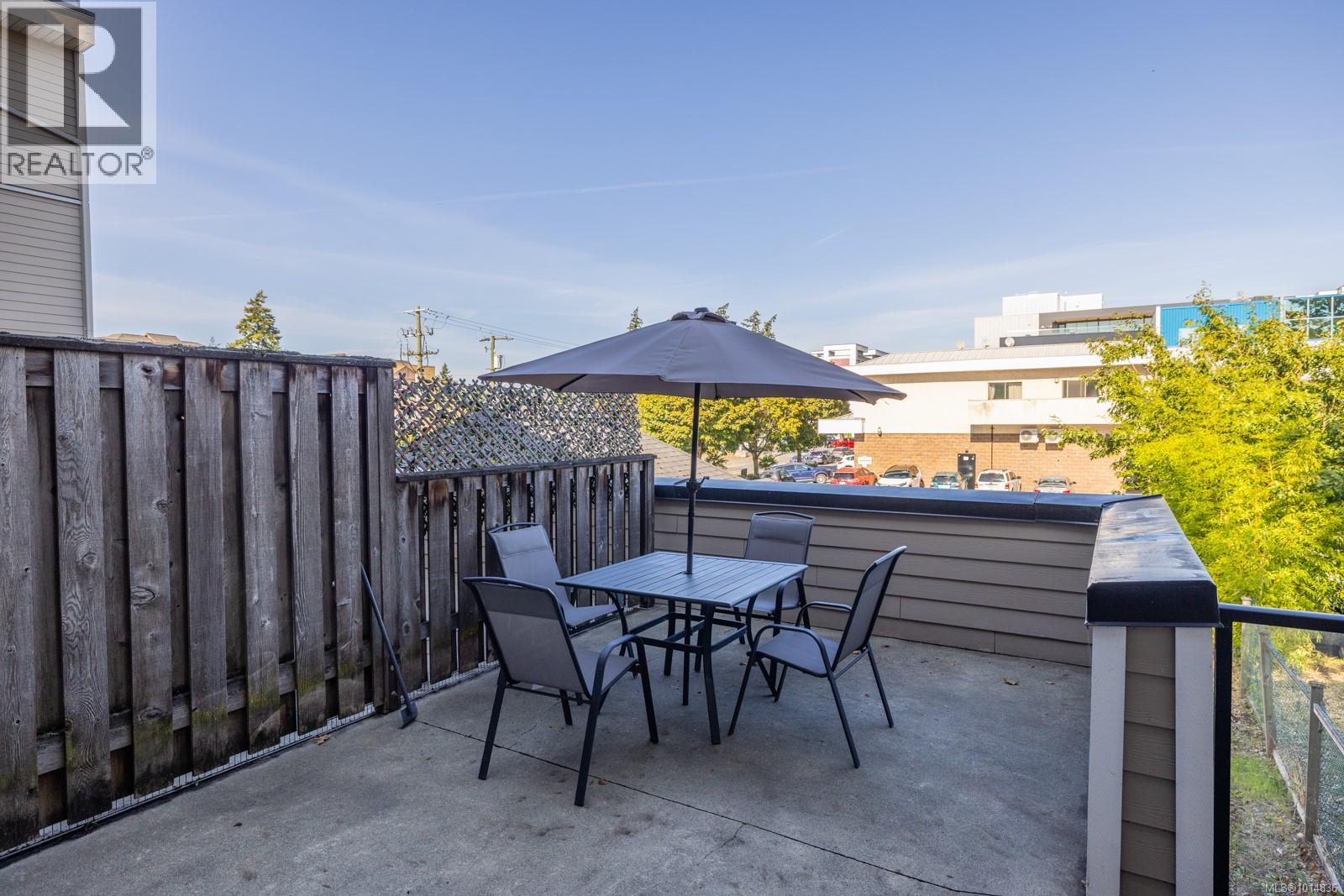 213 2829 Peatt Road, Langford