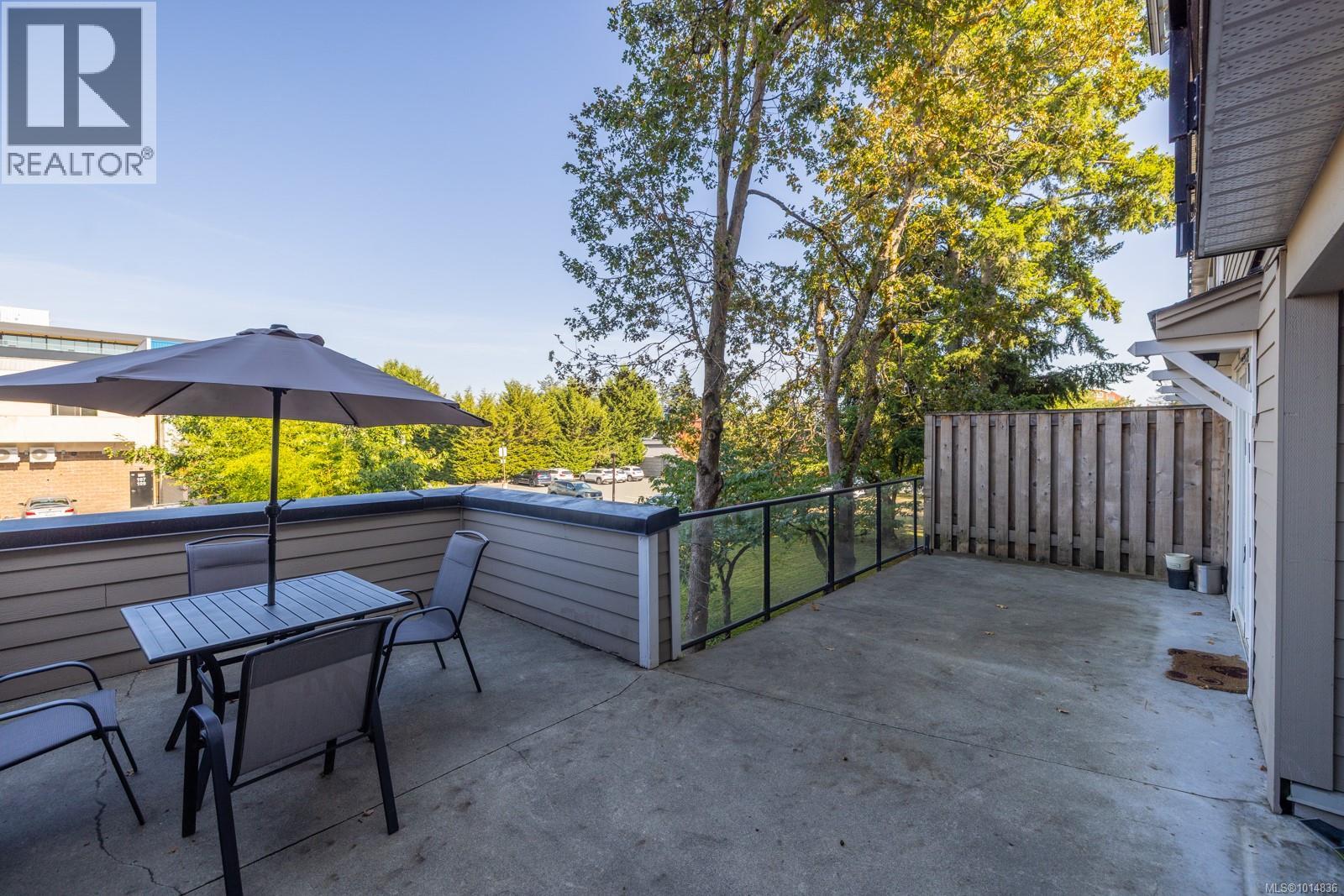 213 2829 Peatt Road, Langford