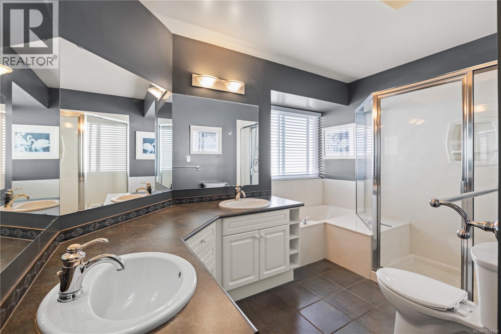  3635 Arbutus Drive North, Cobble Hill