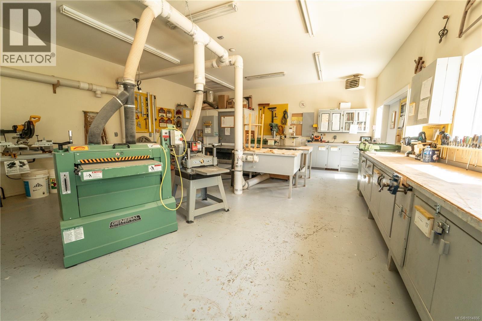  3635 Arbutus Drive North, Cobble Hill