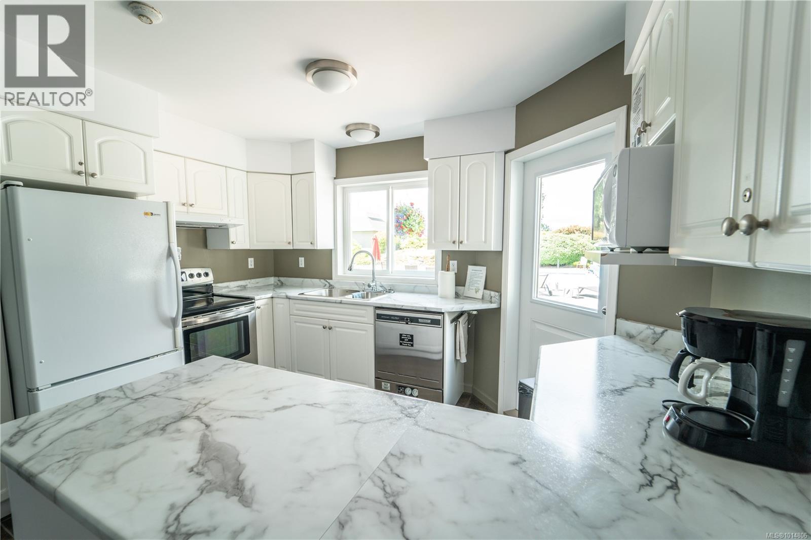  3635 Arbutus Drive North, Cobble Hill