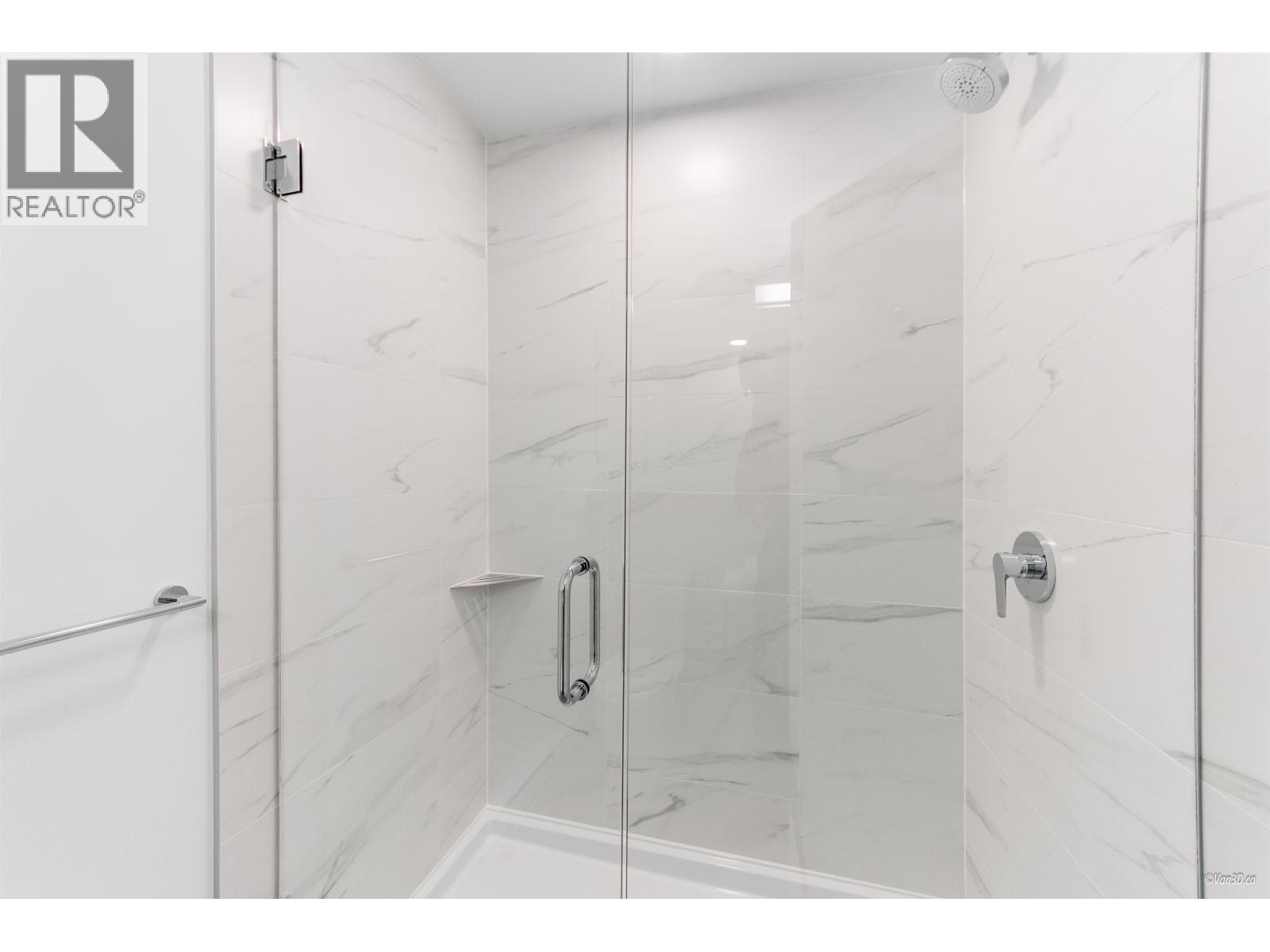 607 1365 VICTORIA STREET, Squamish