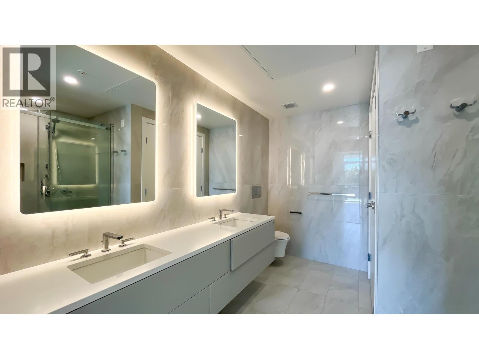 205 1331 MARINE DRIVE, West Vancouver