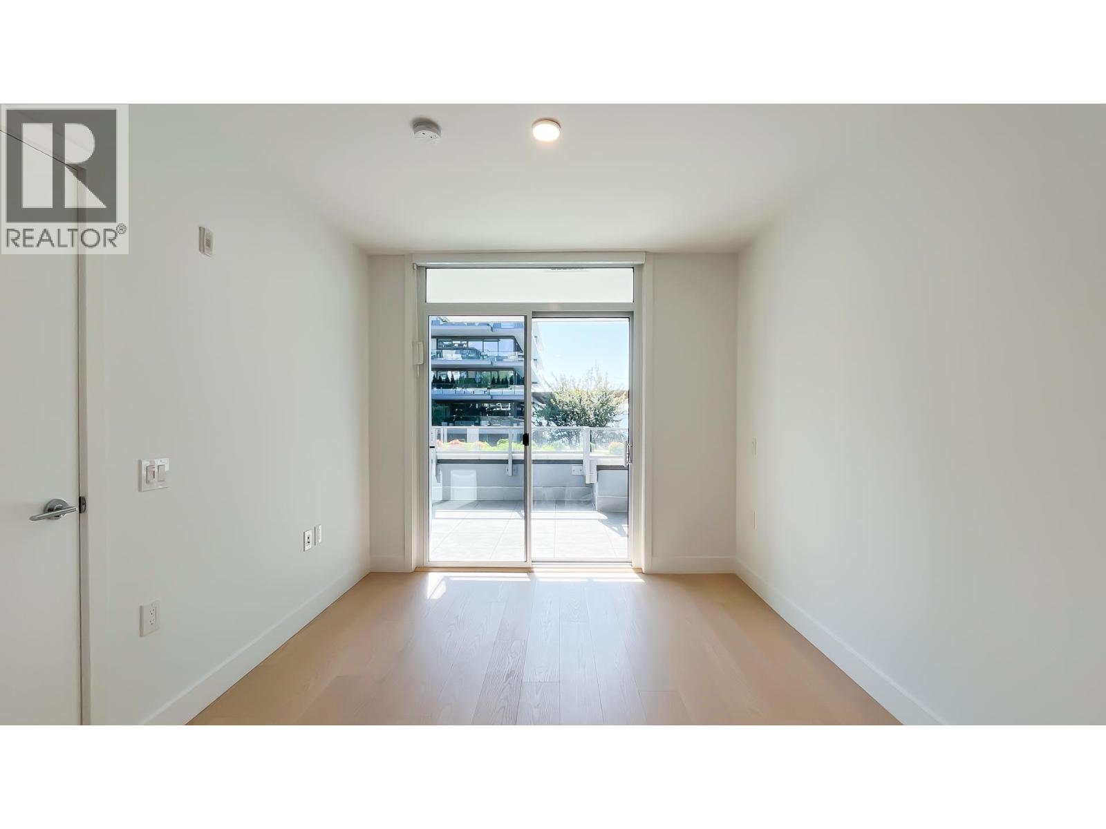 205 1331 MARINE DRIVE, West Vancouver