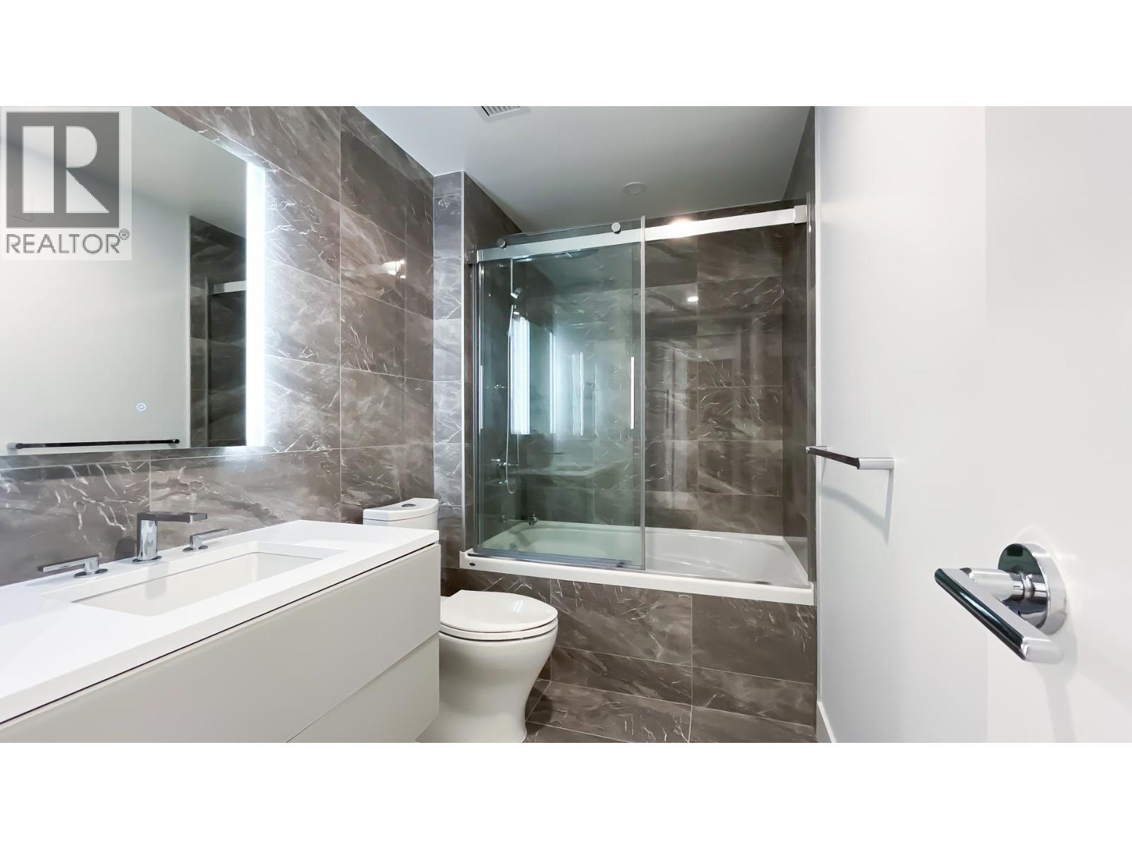 205 1331 MARINE DRIVE, West Vancouver
